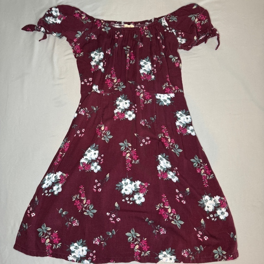 Hollister Small Maroon Floral Dress